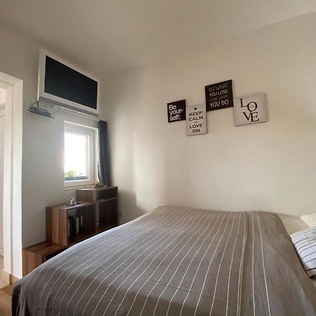 Apartments Hajl Krk Town Exterior photo