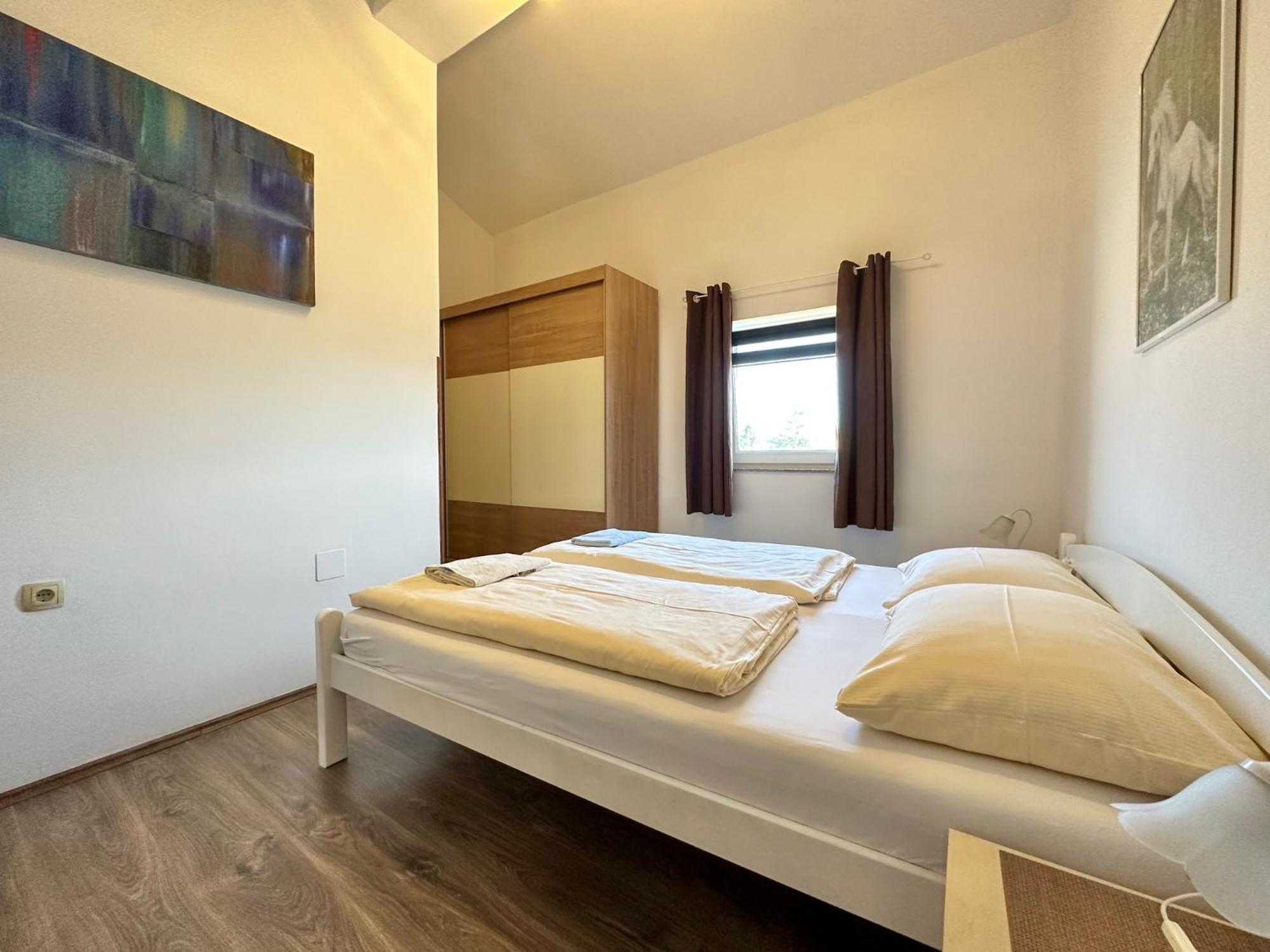 Apartments Hajl Krk Town Exterior photo