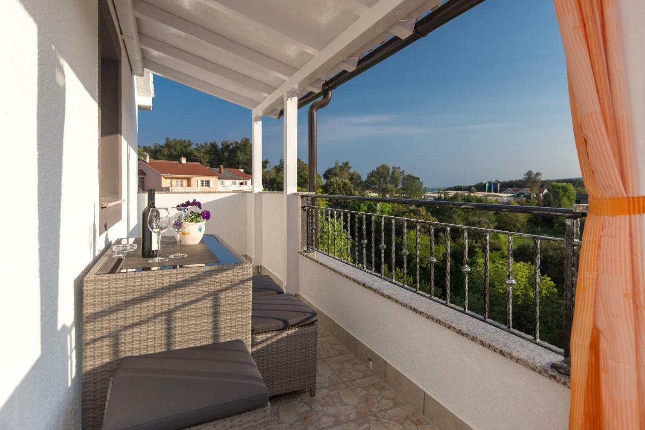 Apartments Hajl Krk Town Exterior photo